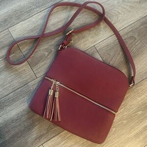 NEW DELUXITY Lightweight Medium Crossbody Bag with Tassels